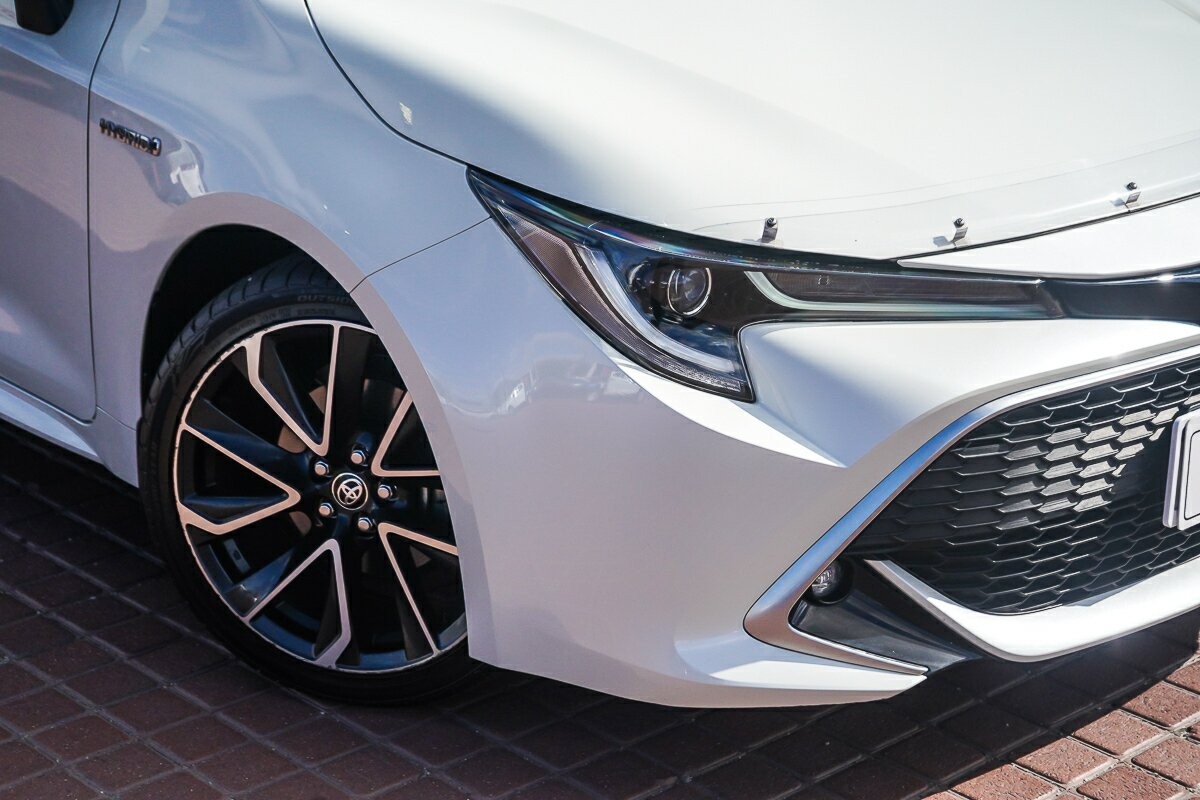 Toyota Corolla image 2