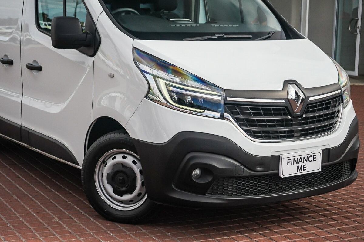 Renault Trafic image 2