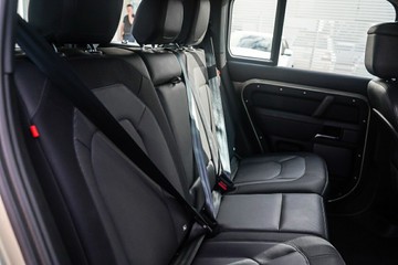 https://vehicle-cdn.autoleague.cloud/32225_81009789_9.jpg