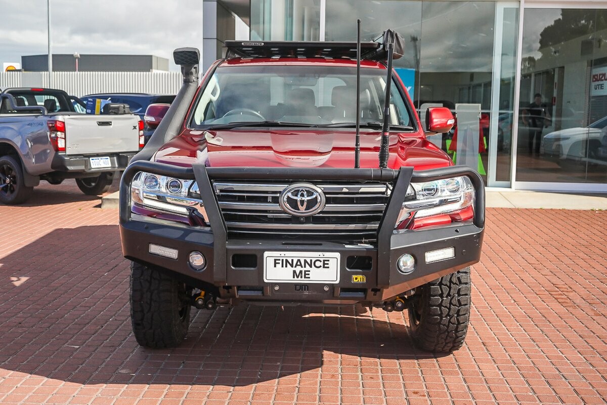 Toyota Landcruiser image 3