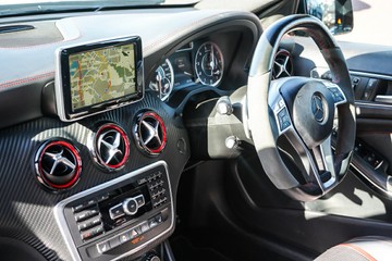 https://vehicle-cdn.autoleague.cloud/32225_81009811_20.jpg