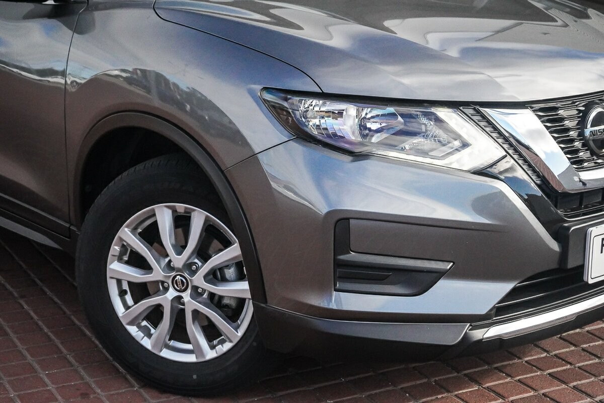 Nissan X-trail image 2