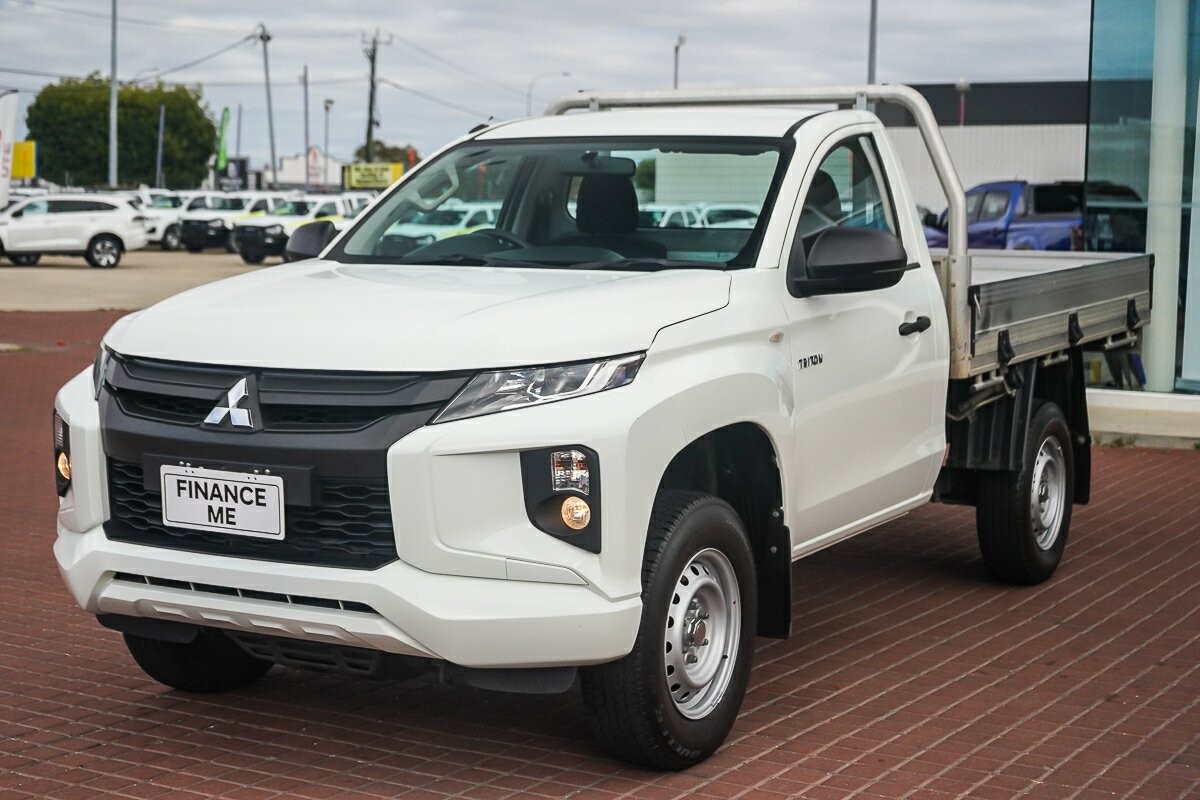 Mitsubishi Triton image 4