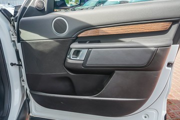 https://vehicle-cdn.autoleague.cloud/32225_81009817_11.jpg