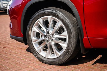 https://vehicle-cdn.autoleague.cloud/32225_81009825_5.jpg