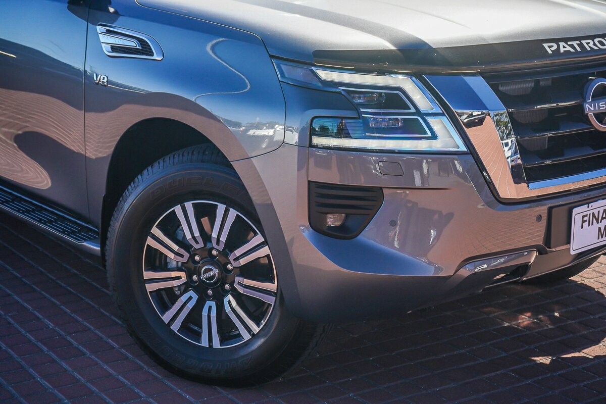 Nissan Patrol image 2