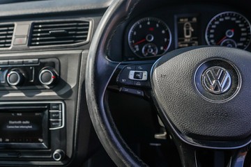 https://vehicle-cdn.autoleague.cloud/32225_81009838_13.jpg
