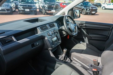 https://vehicle-cdn.autoleague.cloud/32225_81009838_18.jpg