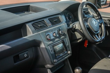 https://vehicle-cdn.autoleague.cloud/32225_81009838_19.jpg