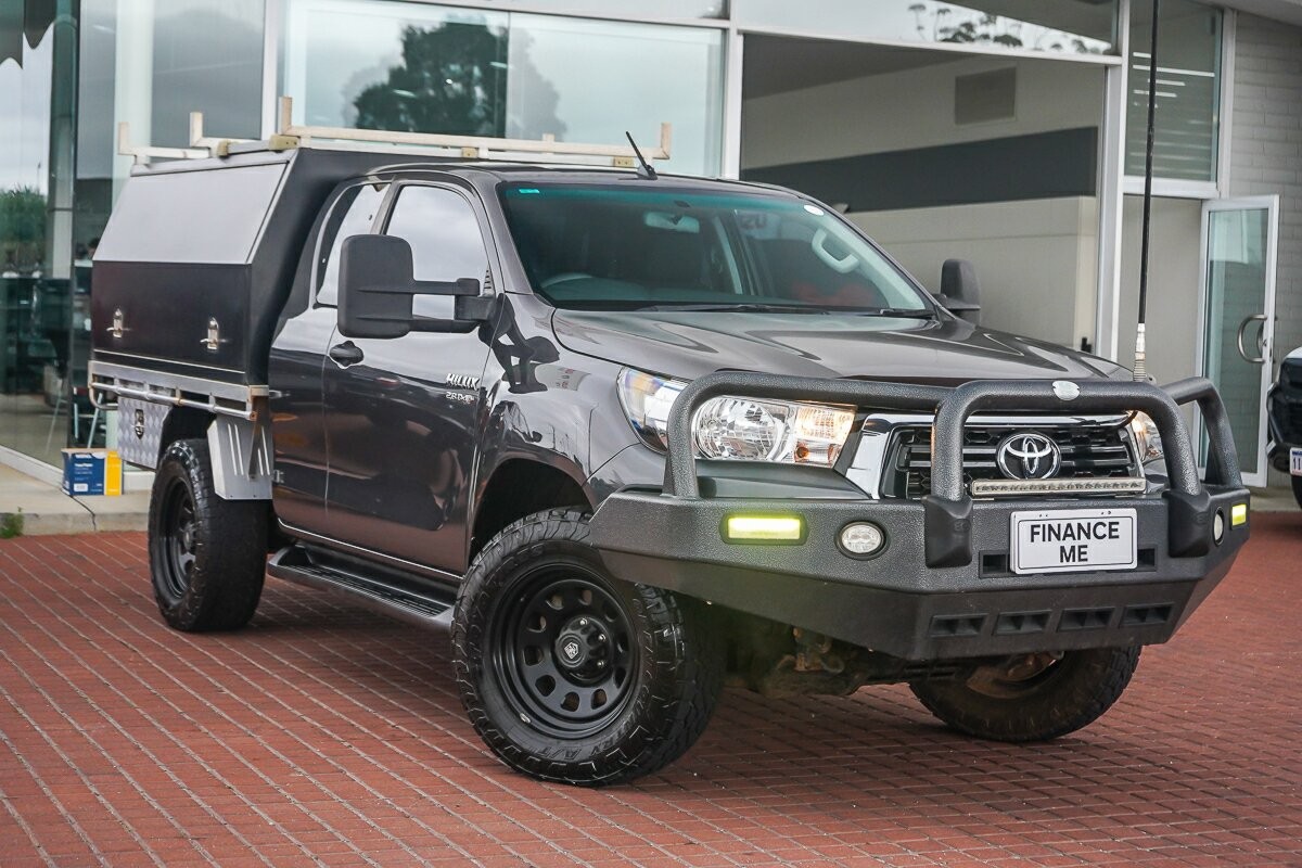 Toyota Hilux image 1