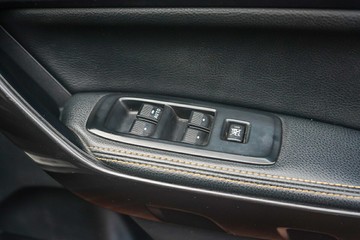 https://vehicle-cdn.autoleague.cloud/32225_81009843_11.jpg