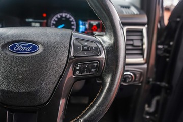 https://vehicle-cdn.autoleague.cloud/32225_81009843_13.jpg