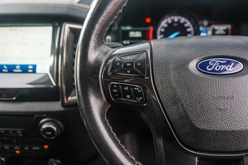 https://vehicle-cdn.autoleague.cloud/32225_81009843_14.jpg