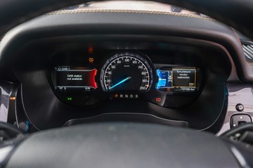 https://vehicle-cdn.autoleague.cloud/32225_81009843_15.jpg