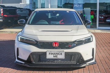 https://vehicle-cdn.autoleague.cloud/32225_81009849_3.jpg