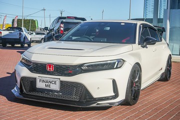 https://vehicle-cdn.autoleague.cloud/32225_81009849_5.jpg