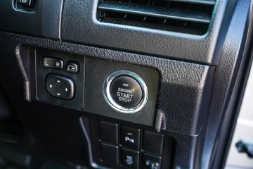 https://vehicle-cdn.autoleague.cloud/32225_81009850_11.jpg