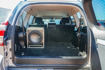 https://vehicle-cdn.autoleague.cloud/32225_81009850_17.jpg