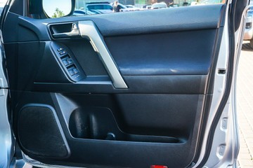 https://vehicle-cdn.autoleague.cloud/32225_81009850_18.jpg