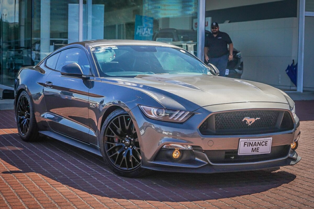 Ford Mustang image 1