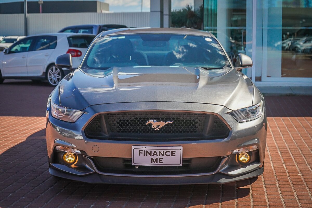 Ford Mustang image 3