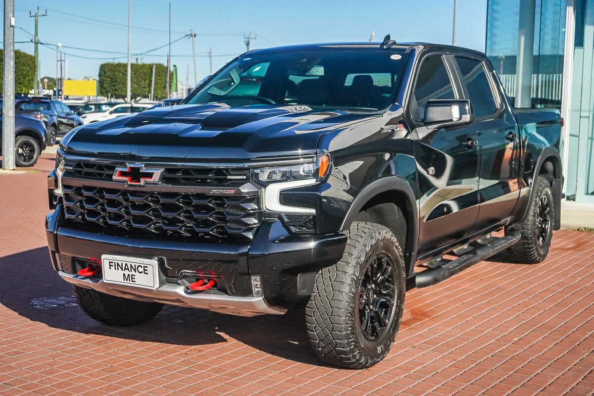 Chevrolet Silverado image 4