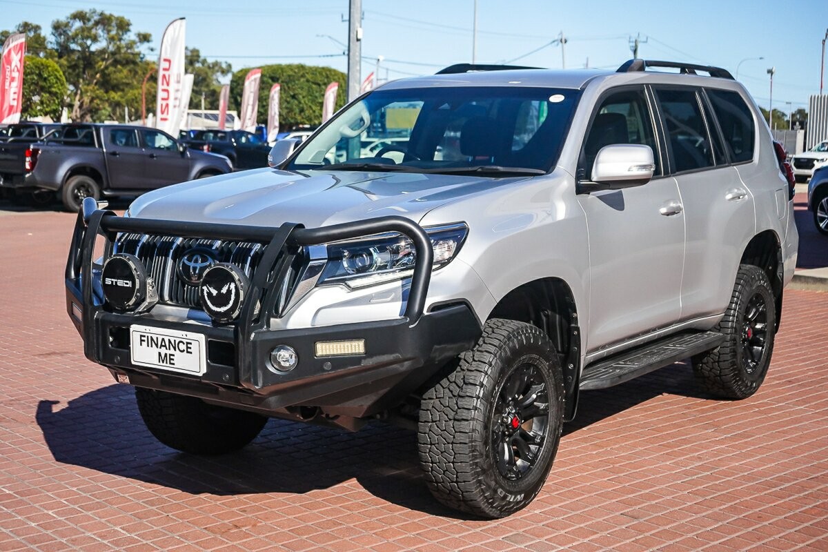 Toyota Landcruiser Prado image 4