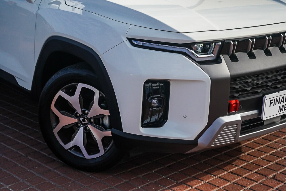 Ssangyong Korando image 2