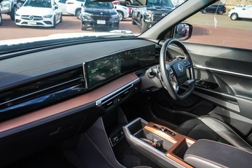 https://vehicle-cdn.autoleague.cloud/32225_81009864_20.jpg