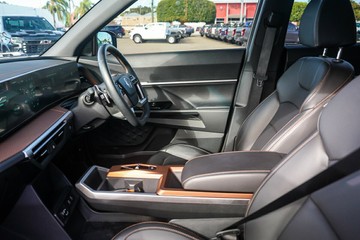 https://vehicle-cdn.autoleague.cloud/32225_81009864_22.jpg