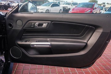 https://vehicle-cdn.autoleague.cloud/32225_81009871_9.jpg