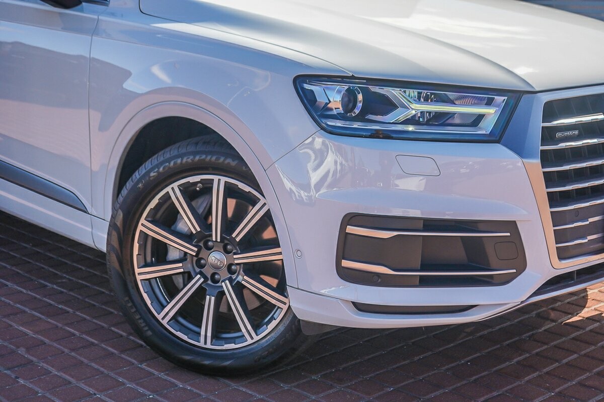 Audi Q7 image 2