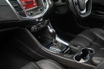 https://vehicle-cdn.autoleague.cloud/32225_81009874_21.jpg