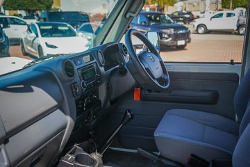 https://vehicle-cdn.autoleague.cloud/32225_81009877_17.jpg