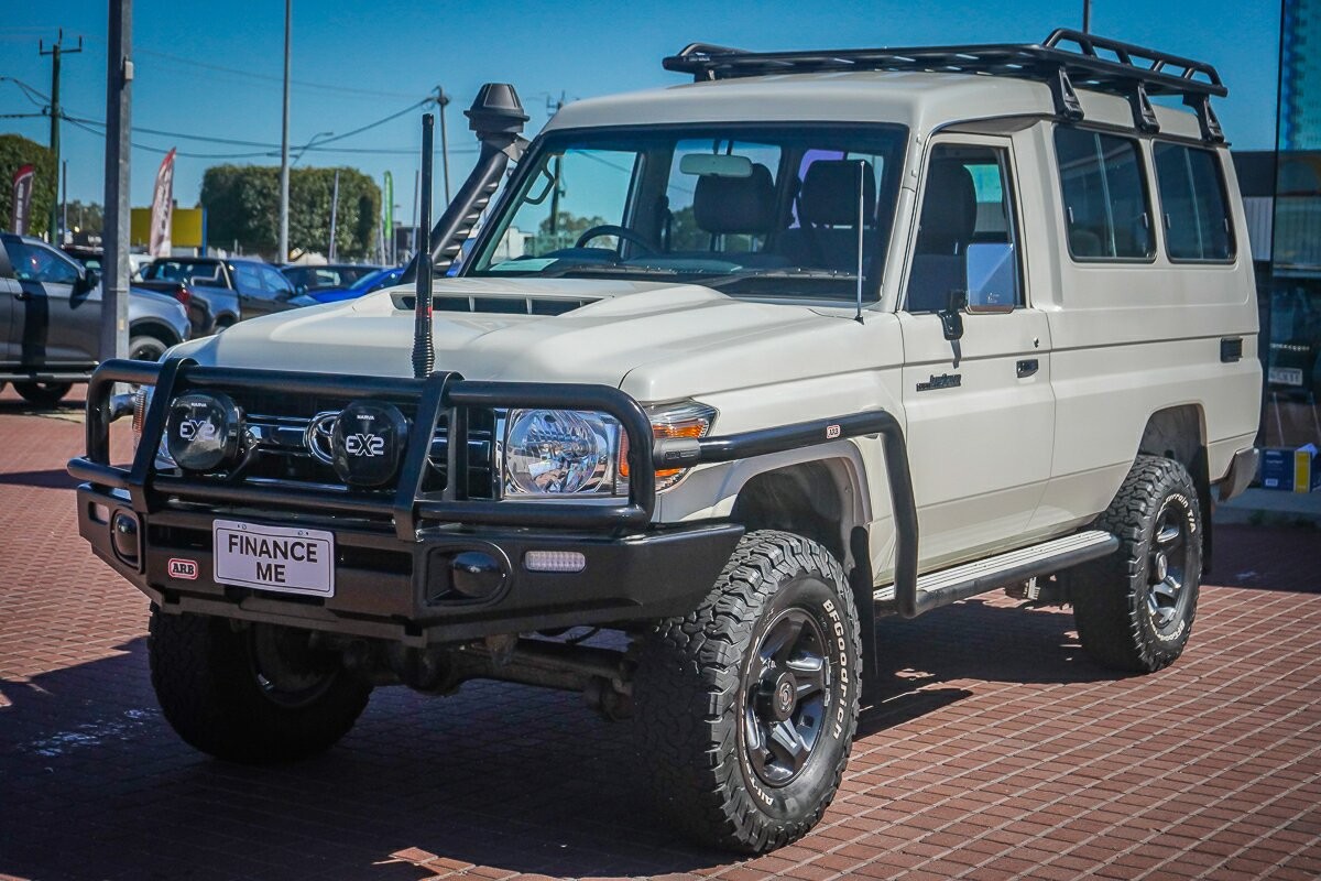 Toyota Landcruiser image 4