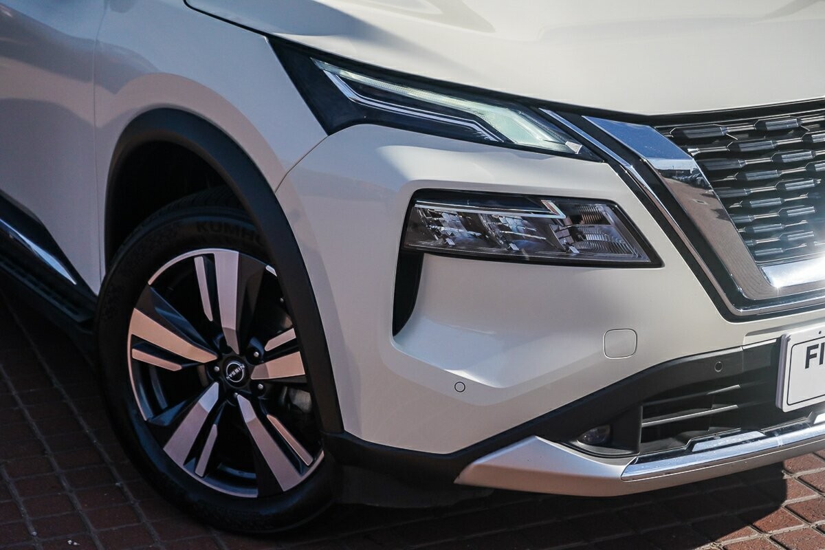 Nissan X-trail image 2