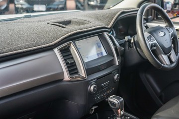 https://vehicle-cdn.autoleague.cloud/32225_81009899_22.jpg