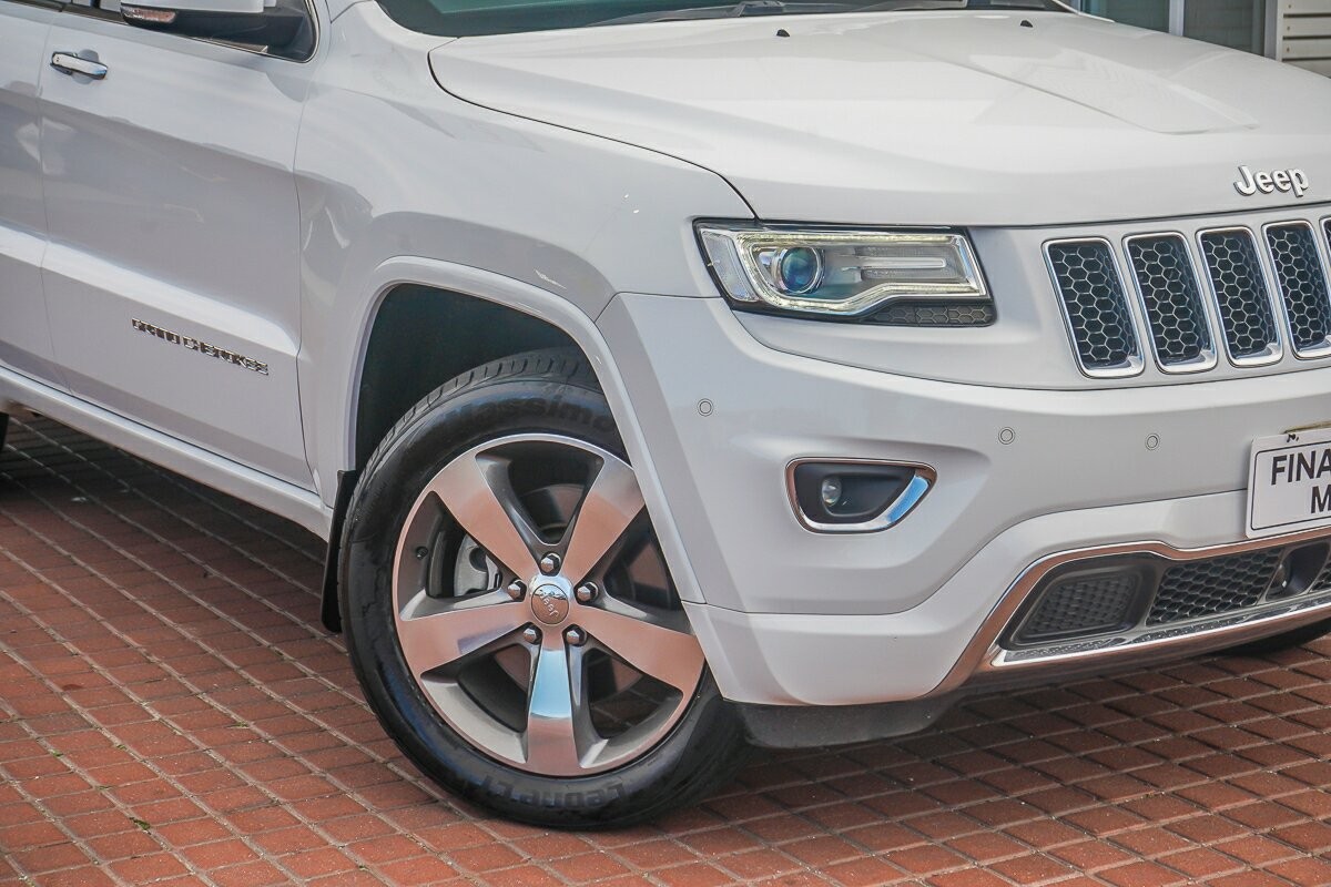 Jeep Grand Cherokee image 2