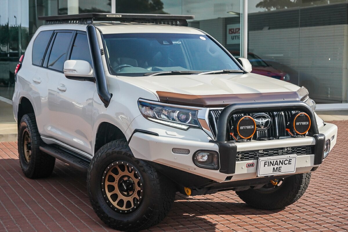 Toyota Landcruiser Prado image 1