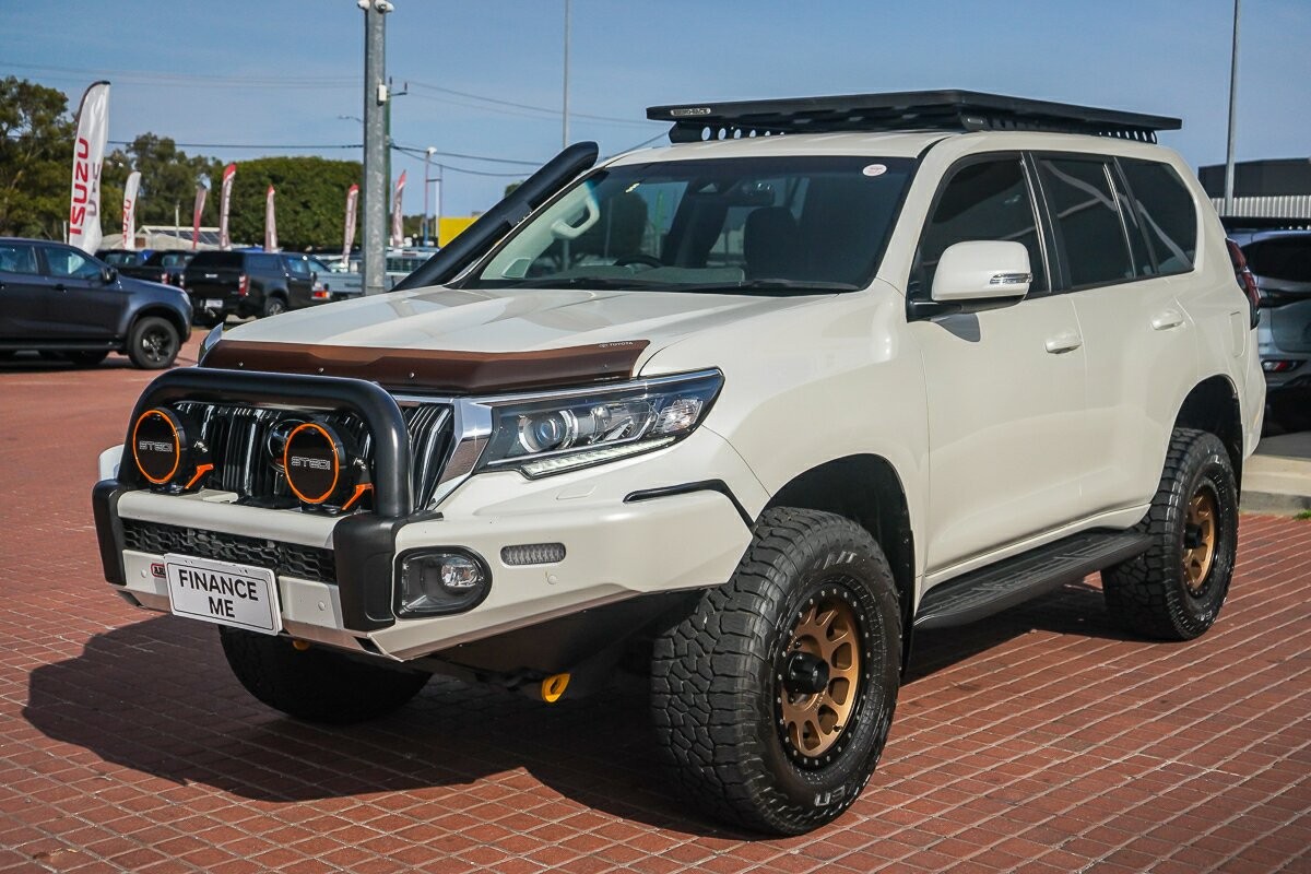 Toyota Landcruiser Prado image 4