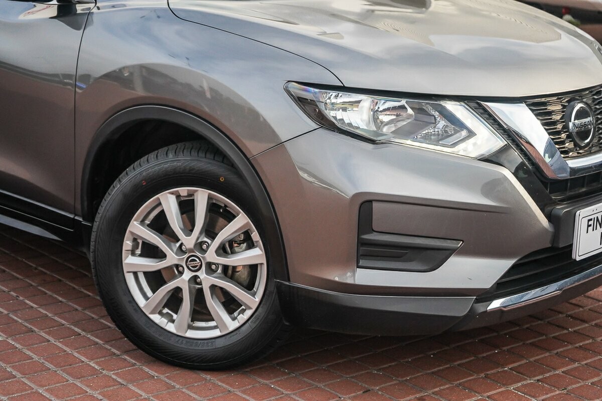 Nissan X-trail image 2