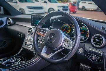 https://vehicle-cdn.autoleague.cloud/32225_81009924_12.jpg