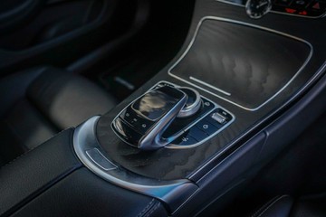 https://vehicle-cdn.autoleague.cloud/32225_81009924_17.jpg