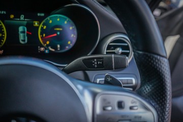 https://vehicle-cdn.autoleague.cloud/32225_81009924_18.jpg
