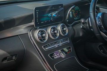 https://vehicle-cdn.autoleague.cloud/32225_81009924_21.jpg