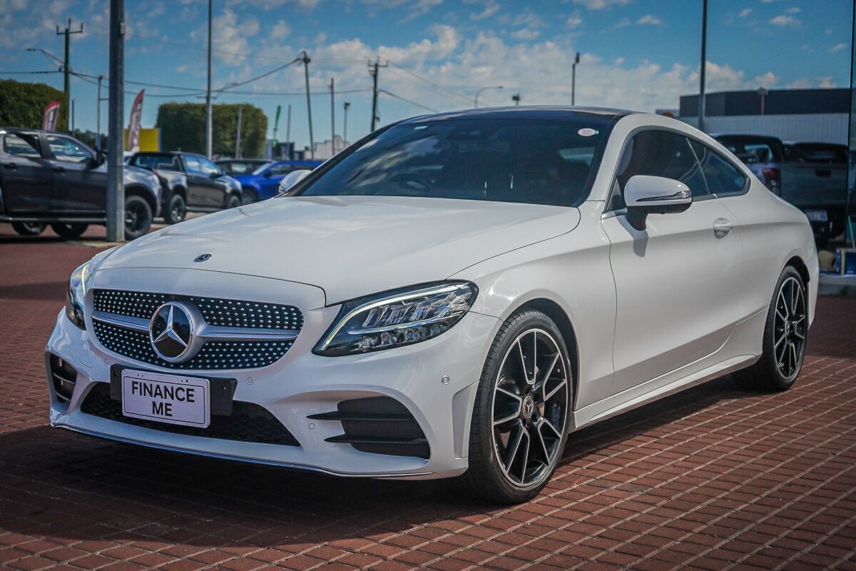 Mercedes Benz C-class image 4