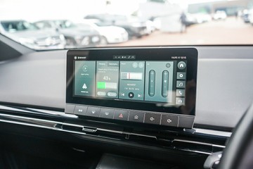 https://vehicle-cdn.autoleague.cloud/32225_81009925_16.jpg
