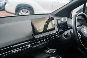 https://vehicle-cdn.autoleague.cloud/32225_81009925_20.jpg