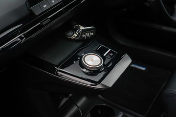 https://vehicle-cdn.autoleague.cloud/32225_81009925_21.jpg