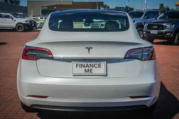 https://vehicle-cdn.autoleague.cloud/32225_81009933_6.jpg